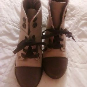 Blowfish 1728 ankle boot with wedge heel 7 1/2